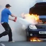 Cách xử lý khi gặp tình trạng ô tô bị cháy