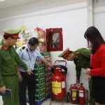 Bố trí vật dụng phòng cháy gọn gàng, thuận tiện khi sử dụng