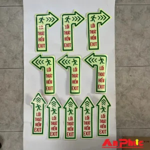 Mũi tên thoát hiểm dán sàn dạ quang